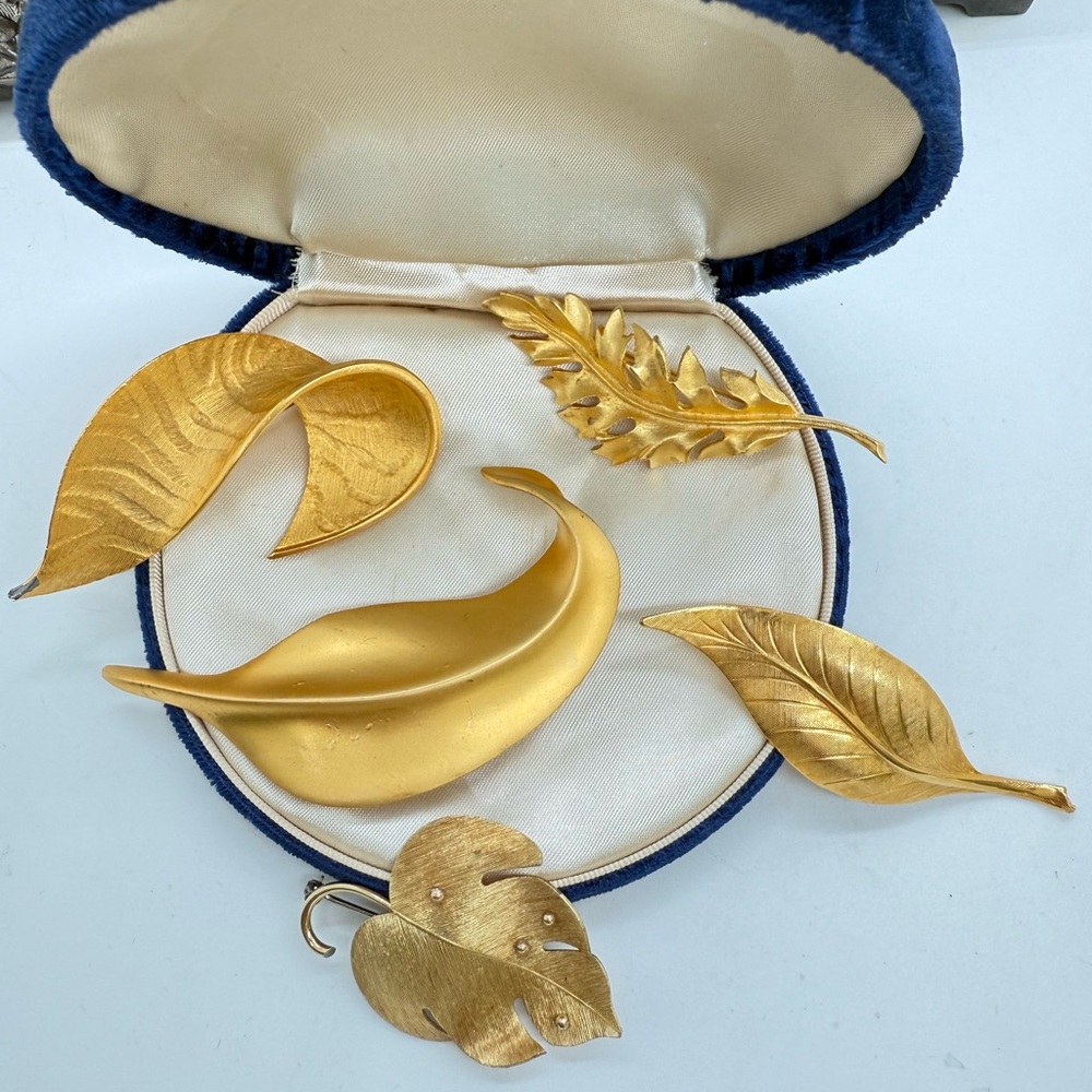 Vintage Leaf Brooch Lot